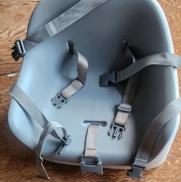 Oxo Tot Boost Gray Baby Seat with Straps - Picture 1 of 8